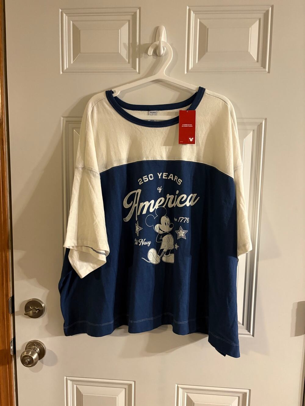 Old Navy x Disney Mickey Mouse "America 250 Years" graphic NWT Size 4XL